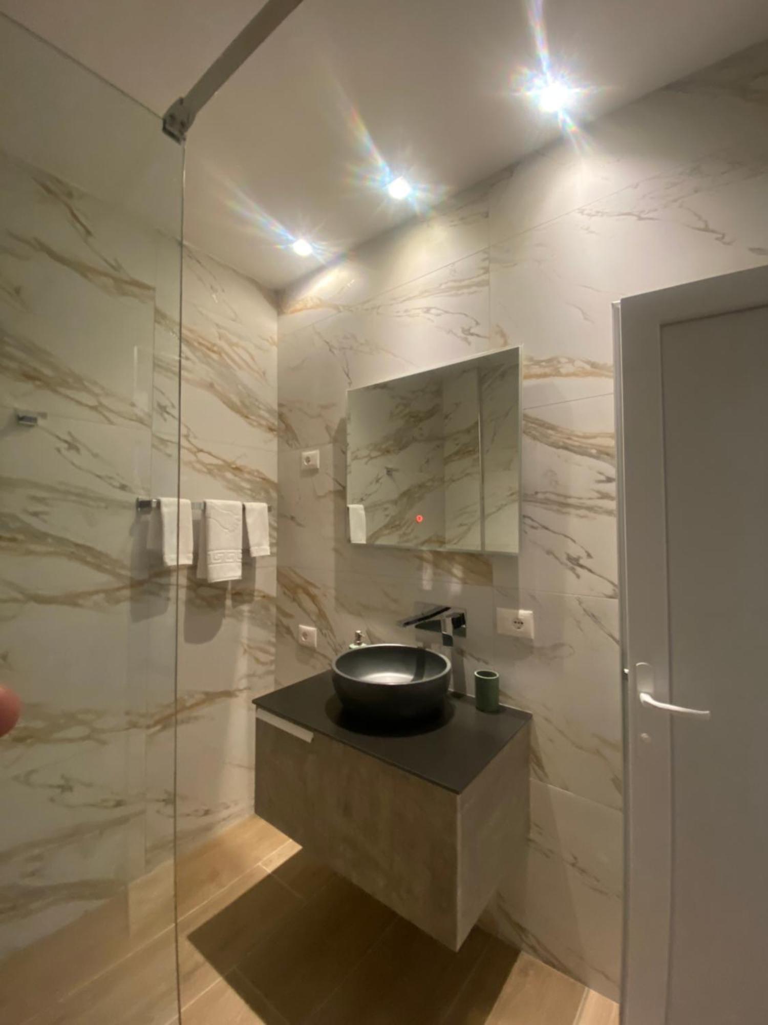 Tirana Central Rooms Luaran gambar