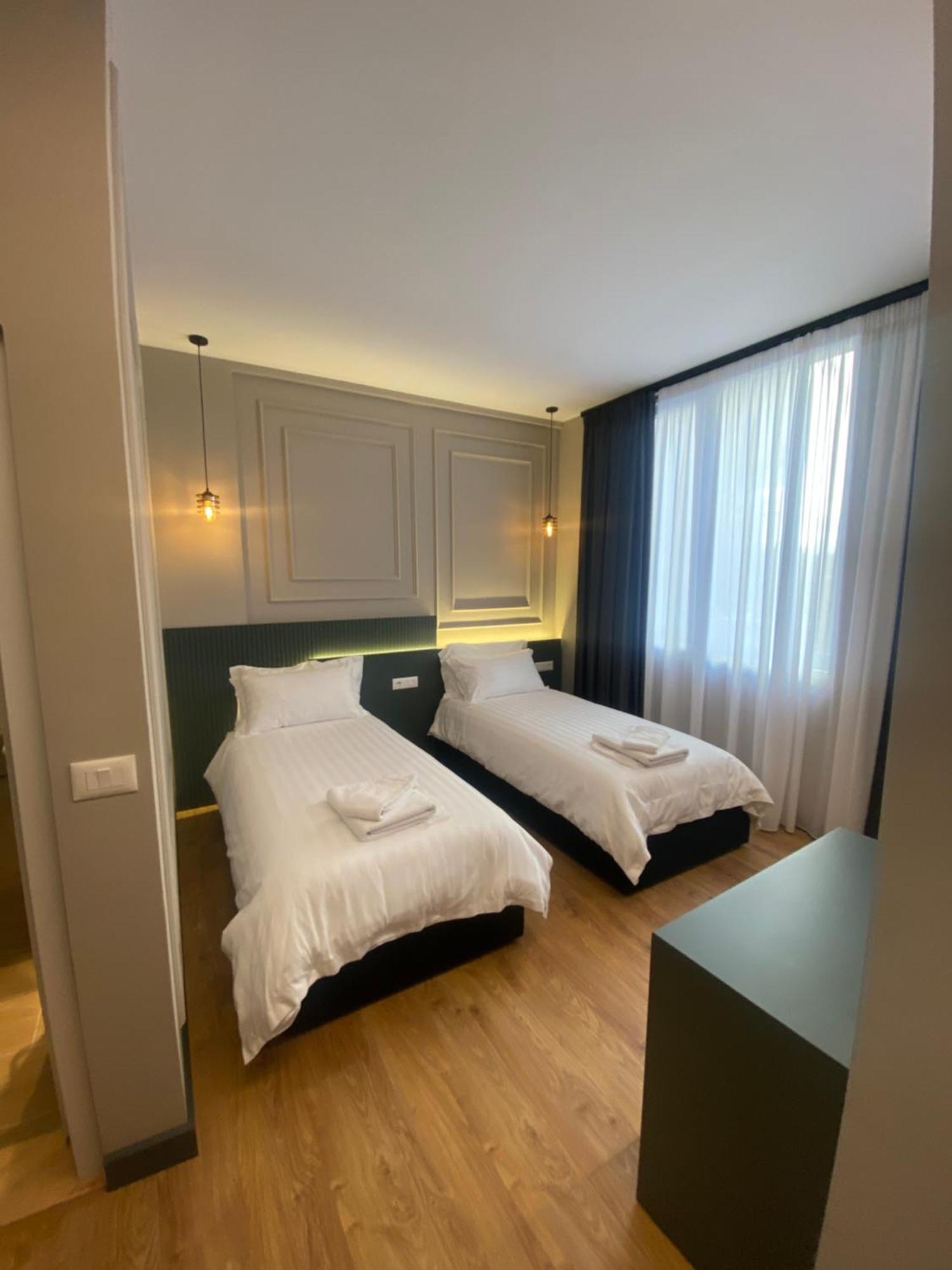 Tirana Central Rooms Luaran gambar
