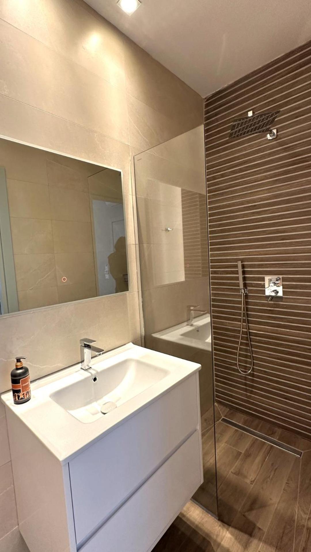 Tirana Central Rooms Luaran gambar