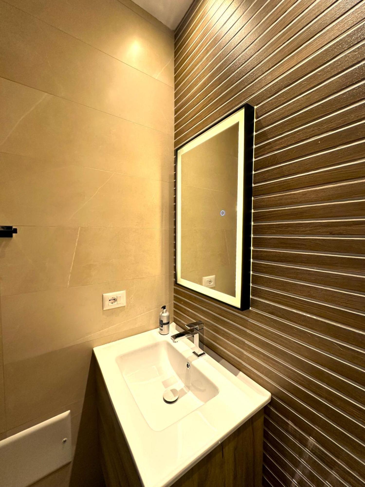 Tirana Central Rooms Luaran gambar